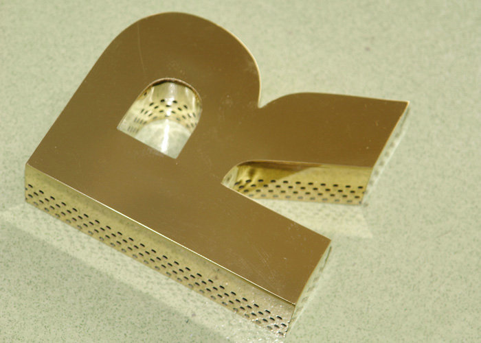 Side punched mirror stainless steel letters