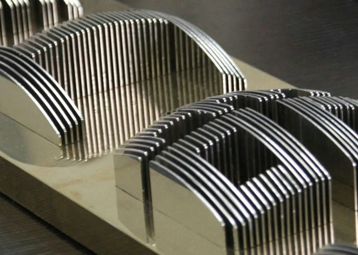 Aluminum Laser cutting burnishing Blade Sign