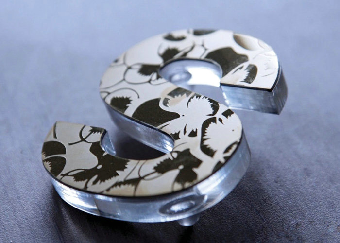 Factory direct sale acrylic solid cutting advertising resin color letter