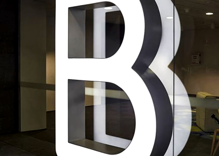 Back-lit crystal letter
