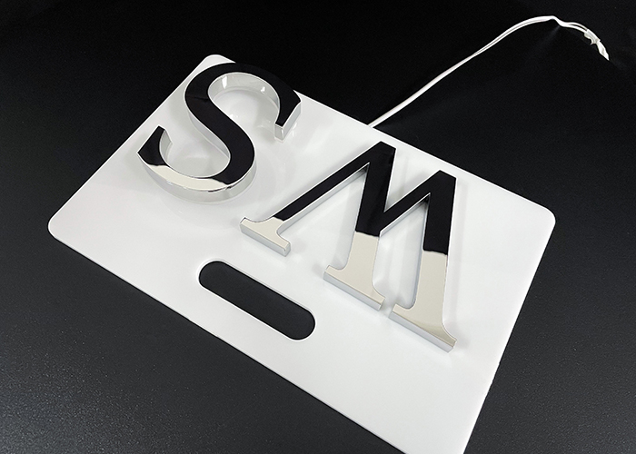 Back-lit crystal letter